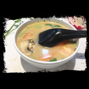 S03. Thai Coconut Soup (Chicken)