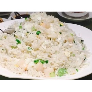 R108 玉蘭帶子雞粒炒飯 