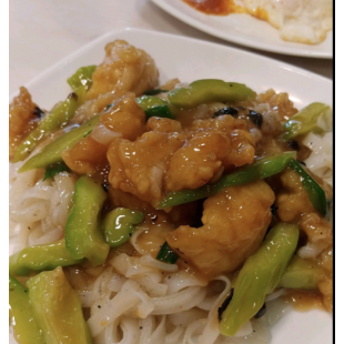 L5 豉汁涼瓜斑腩炒河粉 (奉送餐飲)