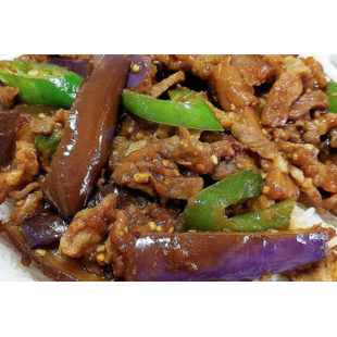 L8 黑椒茄子牛肉炒麵 (奉送餐飲)
