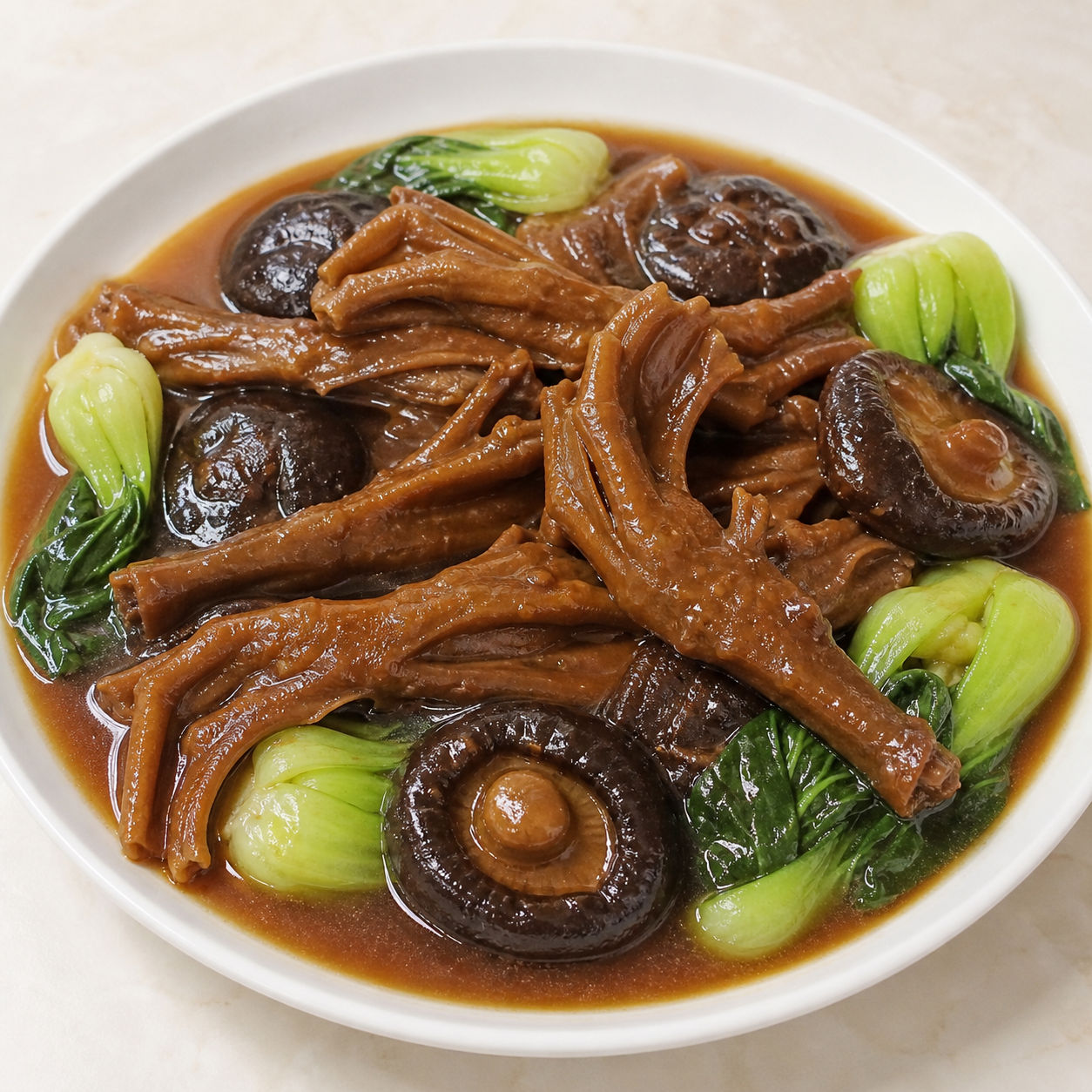 R12 鮑汁北菇扣鵝掌