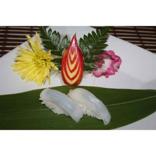 Cuttlefish Sushi (2pcs)