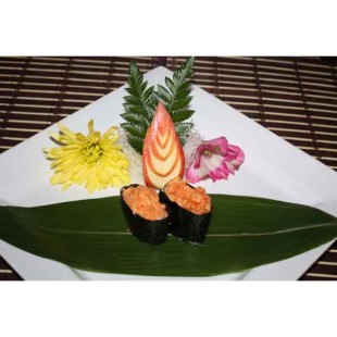 Spicy Salmon Sushi (2pcs)