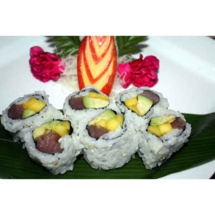 Red Tuna Mango Avocado Roll (6pcs)