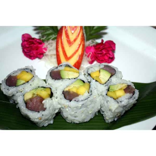 Red Tuna Mango Avocado Roll (6pcs)