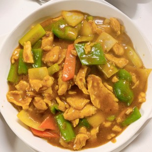 Curry Chicken with Coconut Milk (Spicy)