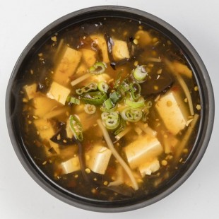 Hot and Sour Soup (Spicy)