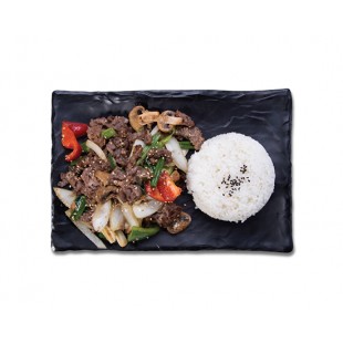 D01. Stir Fried Beef On Rice (炒牛肉蓋飯 불고기덮밥)