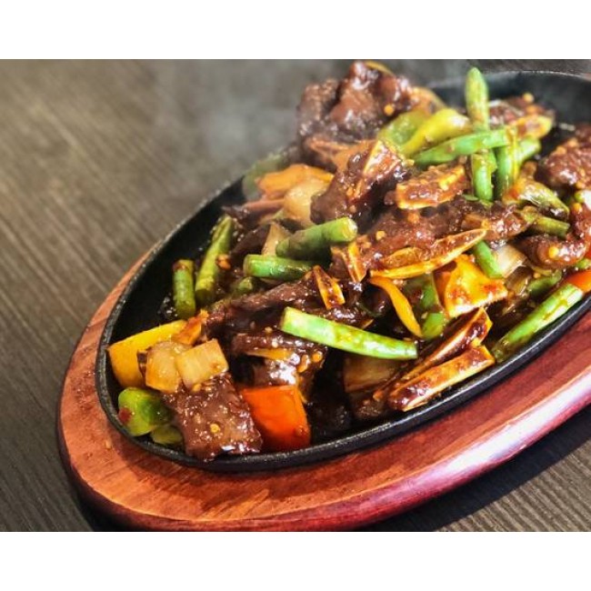 H2. Sizzling Beef Short Ribs with Sweet and Spicy Sauce