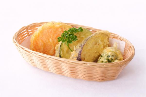 B10. Assorted Tempura Bento