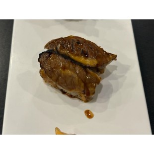 s04 Torched Beef Sushi 2pc