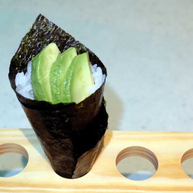 77. Avocado Hand Roll (1pc)