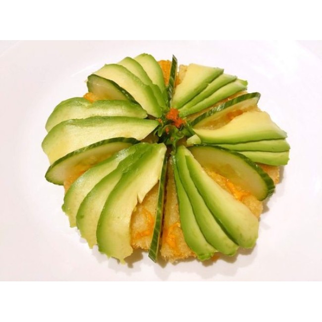 35. Avocado Sushi Pizza (6pcs)